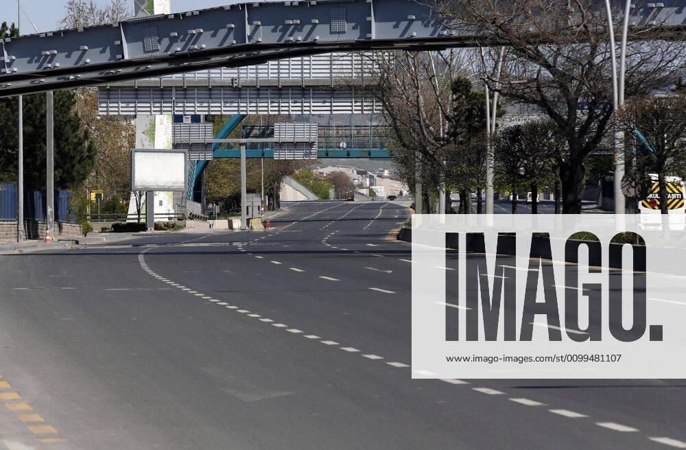 (200419) -- ANKARA, April 19, 2020 (Xinhua) -- Photo taken on April 19, 2020 shows an empty road during a curfew in Ankara, Turkey. Turkish Health Minister Fahrettin Koca on Sunday confirmed 3,977 new COVID-19 cases and 127 more deaths in Turkey. The total number of confirmed COVID-19 cases in Turkey increased to 86,306 while the death toll surged to 2,017, Koca tweeted. (Photo by Mustafa Kaya Xinhua) TURKEY-ANKARA-COVID-19-CURFEW