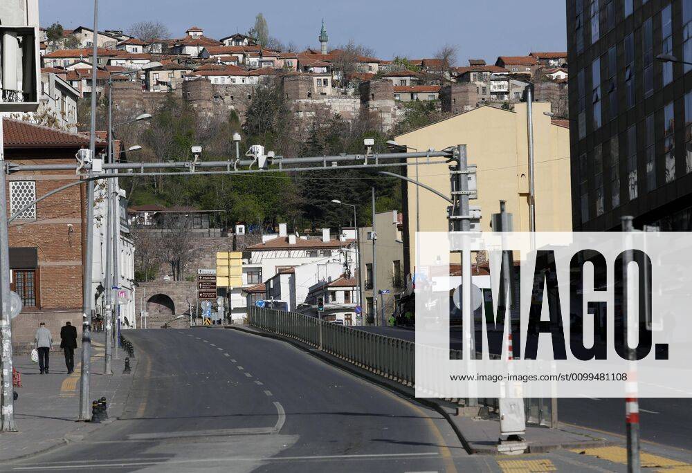 (200419) -- ANKARA, April 19, 2020 (Xinhua) -- Photo taken on April 19, 2020 shows an empty road during a curfew in Ankara, Turkey. Turkish Health Minister Fahrettin Koca on Sunday confirmed 3,977 new COVID-19 cases and 127 more deaths in Turkey. The total number of confirmed COVID-19 cases in Turkey increased to 86,306 while the death toll surged to 2,017, Koca tweeted. (Photo by Mustafa Kaya Xinhua) TURKEY-ANKARA-COVID-19-CURFEW