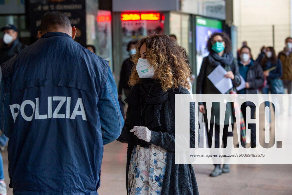 Milan, Coronavirus Covid 19 emergency, increase in commuters at Cadorna station as the start date of phase 2 approaches. Checks on certifications by law enforcement agencies (Massimo Alberico Fotogramma, Milan - 2020-04-20) p.s. la foto e utilizzabile nel rispetto del contesto in cui e stata scattata, e senza intento diffamatorio del decoro delle persone rappresentate