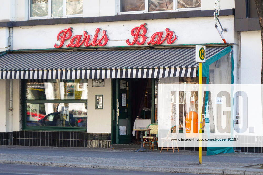 Berlin,Germany,GER,the city at the time of the Corona pandemic Paris Bar in the Kantstrasse district of Charlottenburg