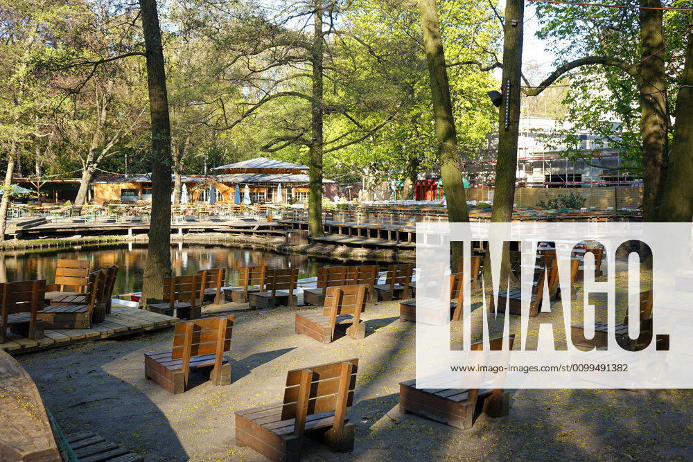 Berlin,Germany,GER,the city at the time of the corona pandemic Cafà at the Neuer See in the Großer Tiergarten
