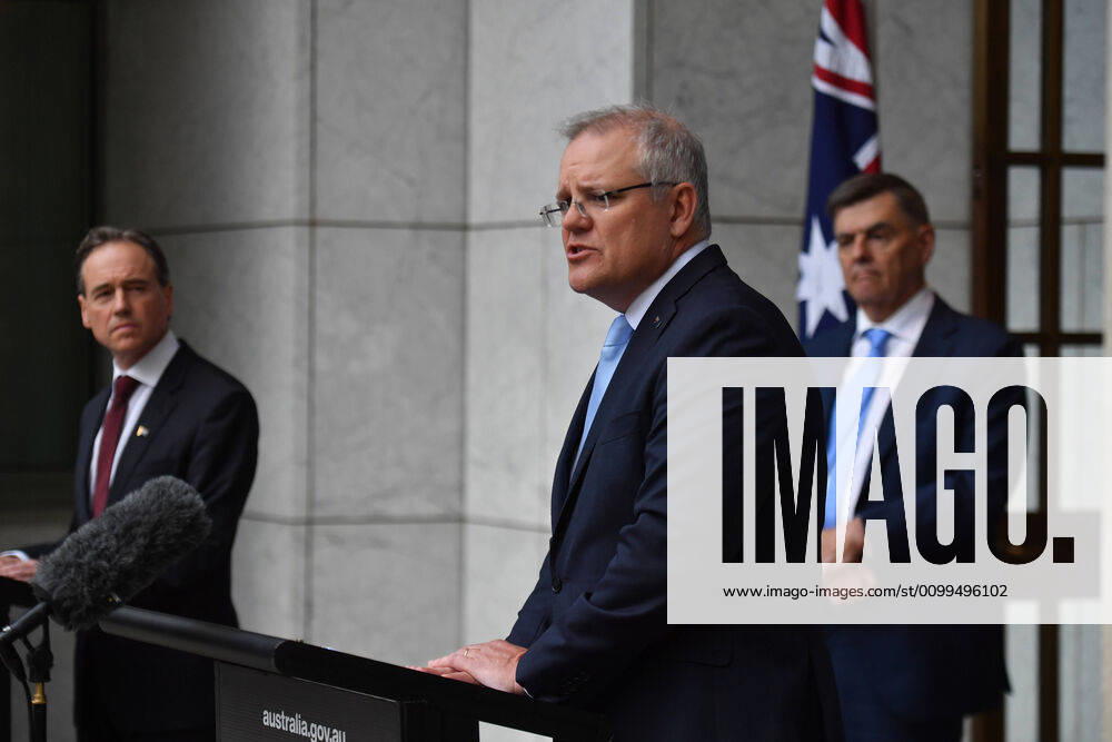 SCOTT MORRISON CORONAVIRUS UPDATE, Minister for Health Greg Hunt, Chief Medical Officer Professor Brendan Murphy and Prime Minister Scott Morrison speaks to the media at a press conference in Canberra, Tuesday, April 21, 2020. ( NO ARCHIVING, , NO USE IN BOOKS WITHOUT CONSENT Canberra ACT AUSTRALIA