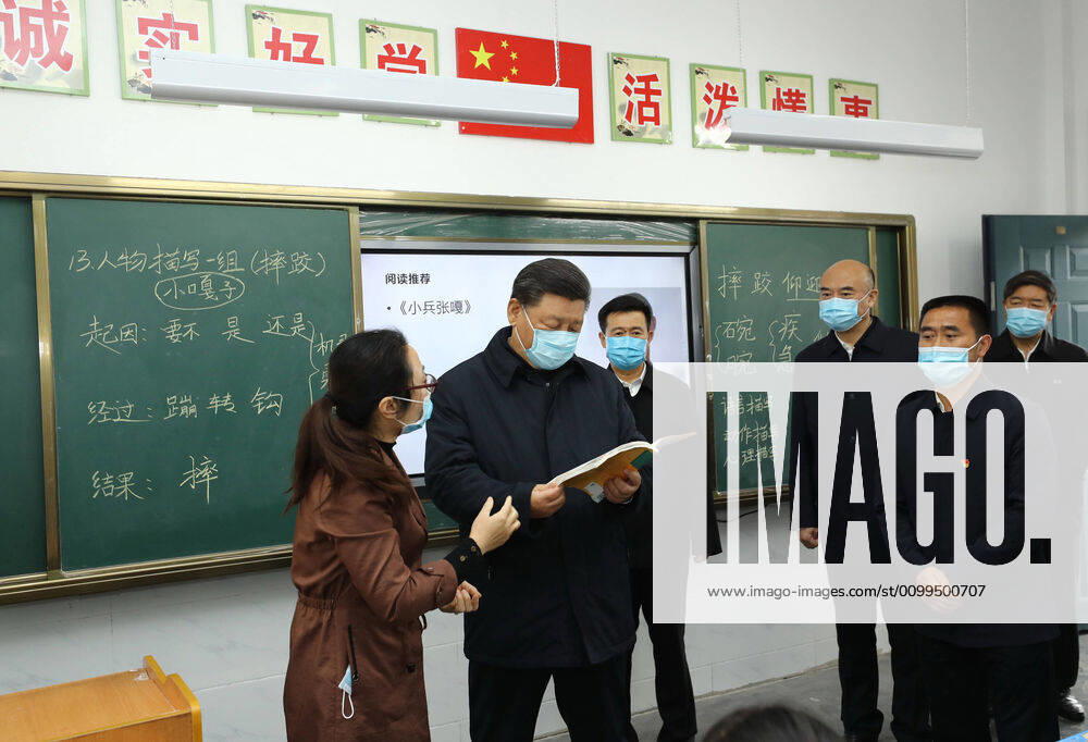 (200421) -- ANKANG, April 21, 2020 -- Chinese President Xi Jinping, also general secretary of the Communist Party of China Central Committee and chairman of the Central Military Commission, inspects poverty alleviation work in a primary school of Laoxian Township, Pingli County of the city of Ankang, northwest China s Shaanxi Province, April 21, 2020. ) CHINA-SHAANXI-XI JINPING-INSPECTION (CN) JuxPeng