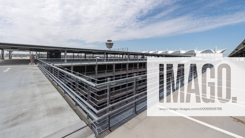 Effects Corona Munich Airport In the picture Overview Car park P20 Level 11 empty abandoned refers Background Tower Roof MAC Munich Airtport Center Munich Airport Munich Bavaria Germany