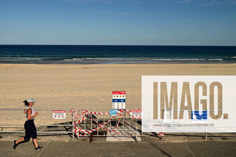 AUSTRALIA CORONAVIRUS BONDI BEACH, Signage at a closed Bondi Beach in Sydney, Wednesday, April 22, 2020. Sydney s iconic Bondi Beach will partially open to swimmers and surfers next week as more beaches in NSW begin easing COVID-19 restrictions.( NO ARCHIVING, , NO USE IN BOOKS WITHOUT CONSENT SYDNEY NSW AUSTRALIA