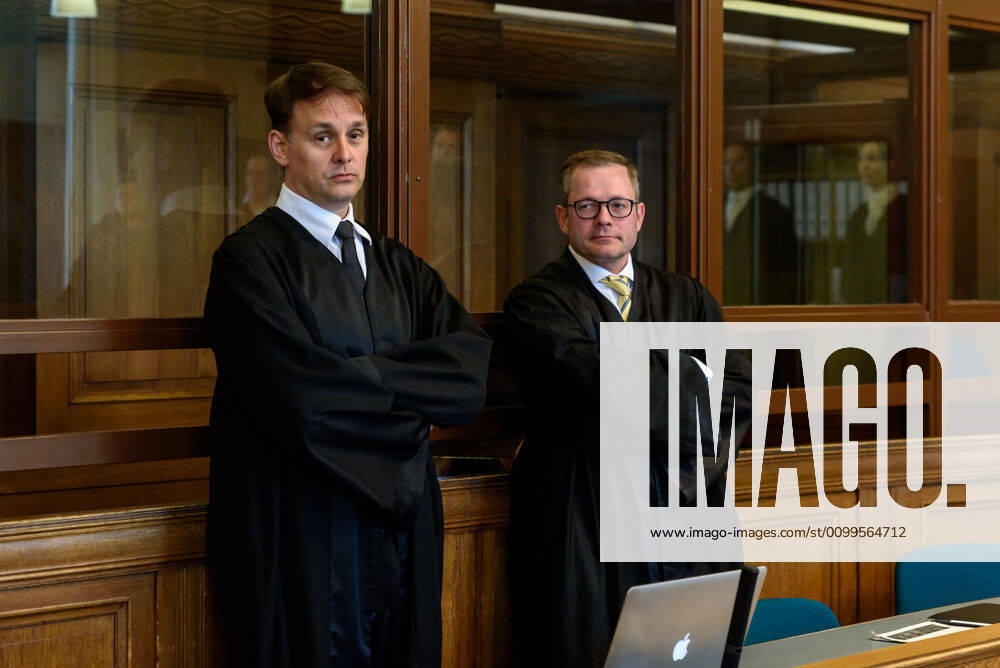 Andre Ms defense attorneys at the start of the trial for right-wing extremist threatening emails of the National Socialist offensive at the Berlin Regional Court Berlin under the presidency of Judge Thorsten Braunschweig snapshot photography F Boillot