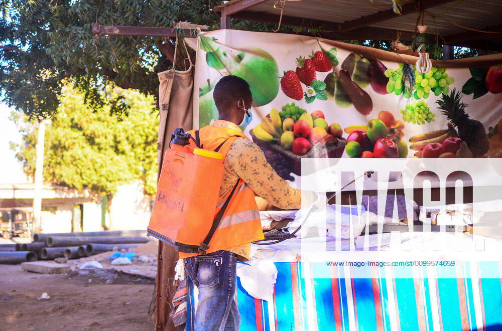 Sudanese spray disinfectant as a preventive measure amid fears of the spread of the coronavirus disease (COVID-19) in Khartoum, Sudan, on April 21, 2020 Khartoum Sudan - ZUMAap3_ 20200421_zaf_ap3_130