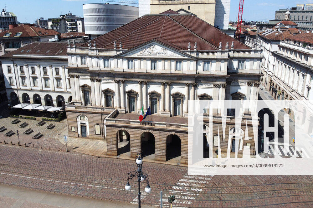 Italy, MilanTown, Milano Cittˆ, during restrictions due to the Coronavirus Covid-19, Piazza della Scala, La Scala Opera