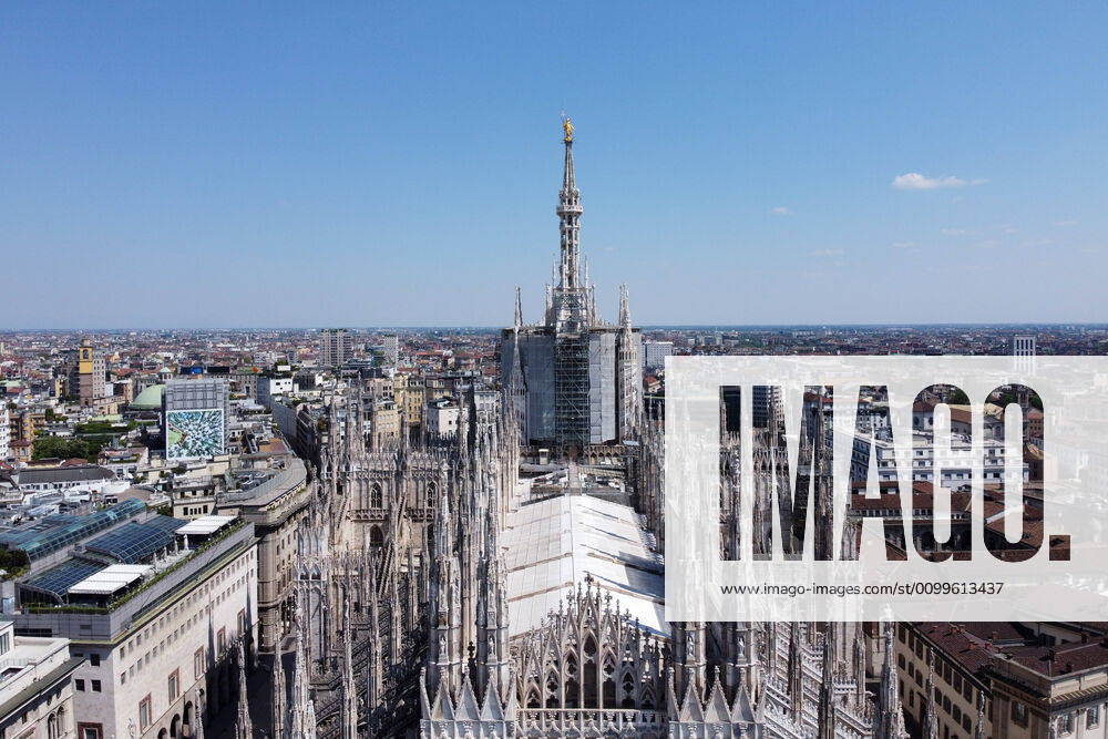 Italy, MilanTown, Milano Cittˆ, during restrictions due to the Coronavirus Covid-19, Piazza Duomo square, skyline, landscape