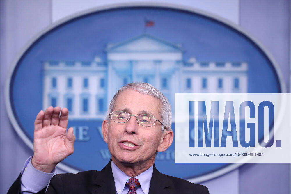 Anthony Fauci, Director of the National Institute of Allergy and Infectious Diseases, is joined by members of the Coronavirus Task Force to deliver remarks on the COVID-19 pandemic in the James S. Brady Press Briefing Room of the White House in Washington, DC, USA, 22 April 2020 Washington USA - ZUMAs152 20200422_zaa_s152_057