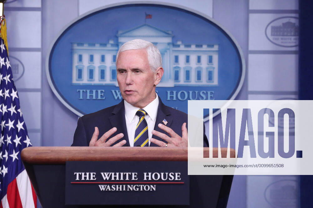 US Vice President Mike Pence is joined by members of the Coronavirus Task Force to deliver remarks on the COVID-19 pandemic in the James S. Brady Press Briefing Room of the White House in Washington, DC, USA, 22 April 2020 Washington USA - ZUMAs152 20200422_zaa_s152_062