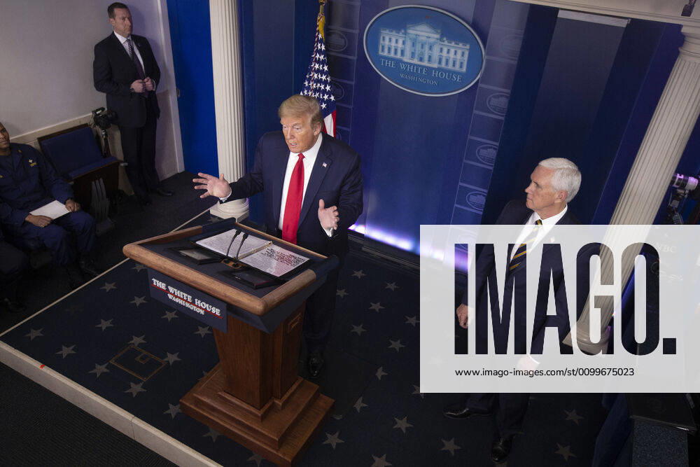 President Donald J. Trump (C) speaks as the Coronavirus Task Force delivers remarks on the COVID-19 pandemic in the James S. Brady Press Briefing Room of the White House in Washington, DC, on April 22, 2020. WAX20200422910 MICHAELxREYNOLDS