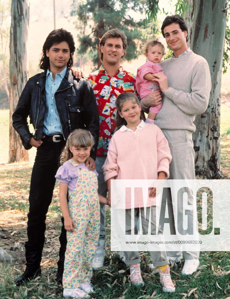 FULL HOUSE, John Stamos, Dave Coulier, Jodie Sweetin, Candace Cameron, Ashley Mary-Kate Olsen, Bob Saget, 1987 - 1995. (c)Warner Bros. Courtesy: Everett Collection. Warner Bros Courtesy Everett Collection !ACHTUNG AUFNAHMEDATUM GESCHÄTZT! PUBLICATIONXNOTxINxCANxCHNxFRAxITAxJPNxNORxPOLxRUSxESPxUKxUSA