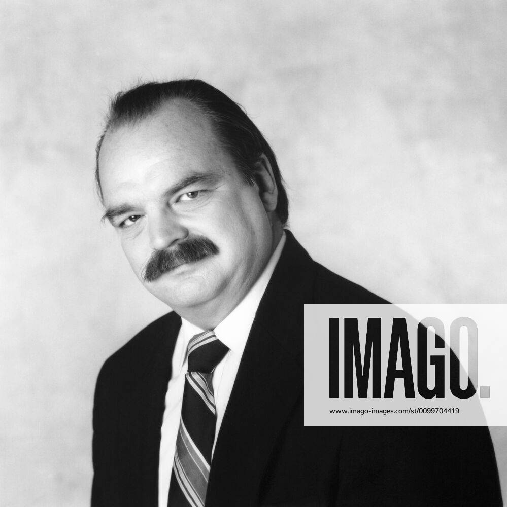 FERRIS BUELLER, Richard Riehle, (1990), 1990-91. Paramount Television Courtesy: Everett Collection Paramount Television Courtesy Everett Collection !ACHTUNG AUFNAHMEDATUM GESCHÄTZT! PUBLICATIONXNOTxINxCANxCHNxFRAxITAxJPNxNORxPOLxRUSxESPxUKxUSA