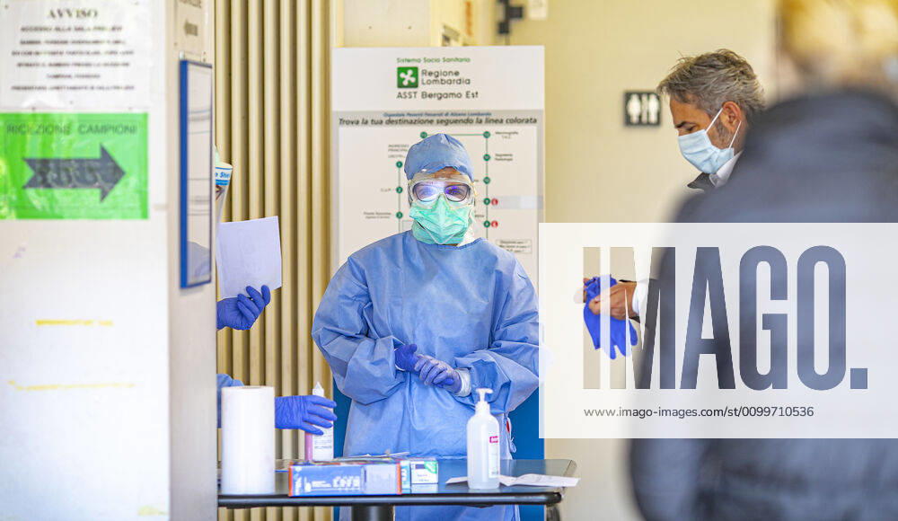 Bergamo Coronavirus - serological tests on citizenship at the Pesenti-Fenaroli Hospital in Alzano Lombardo now underway (Foto Sergio Agazzi Fotogramma, Bergamo - 2020-04-23) p.s. la foto e utilizzabile nel rispetto del contesto in cui e stata scattata, e senza intento diffamatorio del decoro delle persone rappresentate