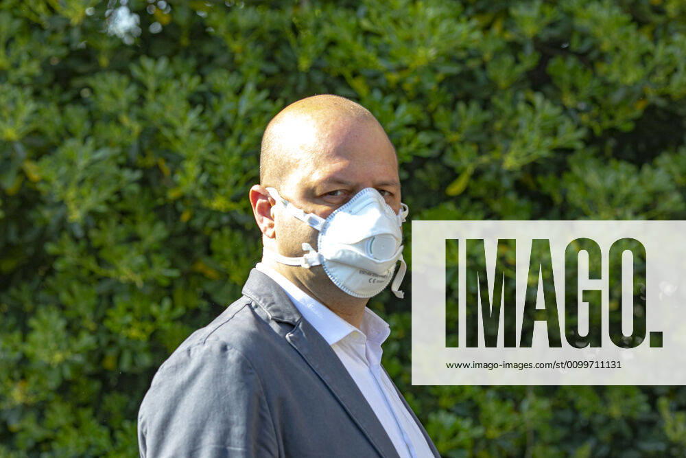Bergamo Coronavirus - serological tests on citizenship at the Pesenti-Fenaroli Hospital of Alzano Lombardo in the photo Camillo Bertocchi mayor of Alzano Lombardo (Foto Sergio Agazzi Fotogramma, Bergamo - 2020-04-23) p.s. la foto e utilizzabile nel rispetto del contesto in cui e stata scattata, e senza intento diffamatorio del decoro delle persone rappresentate