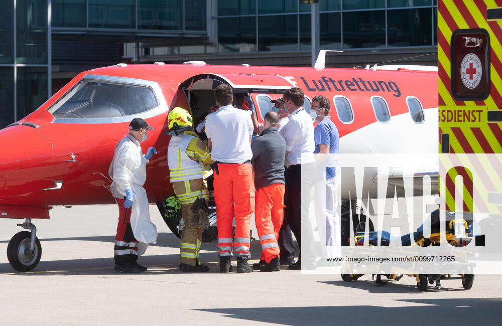 French corona patient recovers A corona patient, a 52-year-old Frenchman, who was flown from Alsace to Dresden on the afternoon of April 2, left the University Hospital this Wednesday. He was flown from Dresden Airport to his home country in a Learjet of the German Air Rescue DLR.
