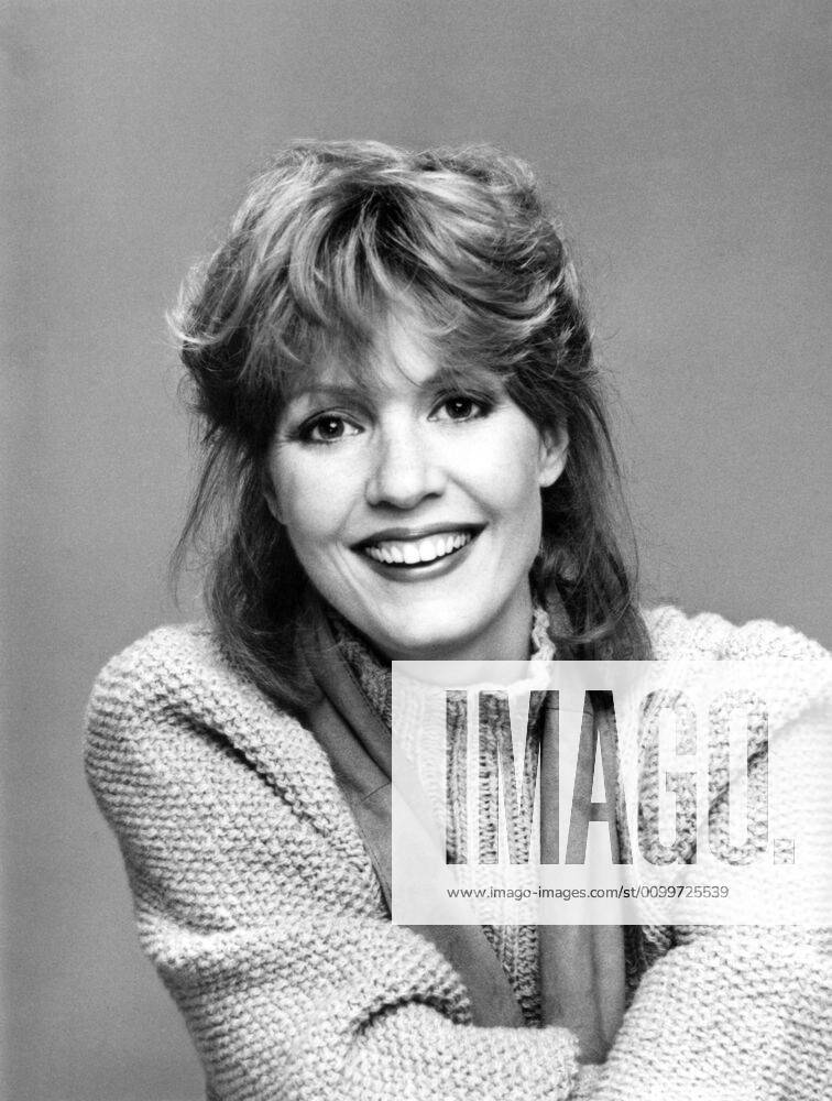 PAPER DOLLS, Anne Schedeen, 1984. MGM UA Television Courtesy: Everett Collection MGM Courtesy Everett Collection !ACHTUNG AUFNAHMEDATUM GESCHÄTZT! PUBLICATIONXNOTxINxCANxCHNxFRAxITAxJPNxNORxPOLxRUSxESPxUKxUSA