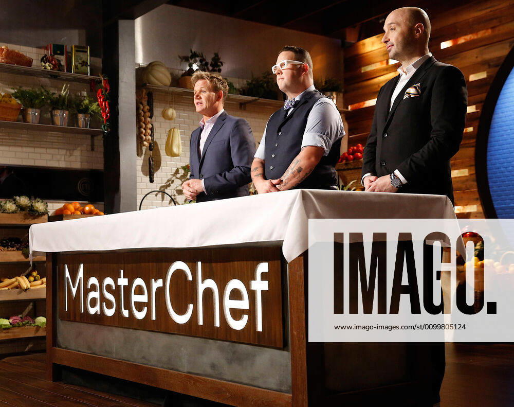 MASTER CHEF, l-r: Gordon Ramsay, Graham Elliot, Joe Bastianich (Season 5, Episode 4, aired June 16, 2014). ph: Greg Gayne TM and Copyright 20th Century Fox Film Corp. All rights reserved. courtesy Everett Collection 20thCentFox Courtesy Everett Collection !ACHTUNG AUFNAHMEDATUM GESCHÄTZT! PUBLICATIONXNOTxINxCANxCHNxFRAxITAxJPNxNORxPOLxRUSxESPxUKxUSA