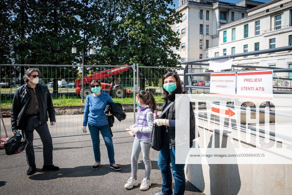 Coronavirus in Italien, Testeinrichtung in Mailand Milan - Coronavirus Emergency - ATS Milano Serological Tests at Niguarda Hospital (Marco Passaro Fotogramma, - 2020-04-24) p.s. la foto e utilizzabile nel rispetto del contesto in cui e stata scattata, e senza intento diffamatorio del decoro delle persone rappresentate