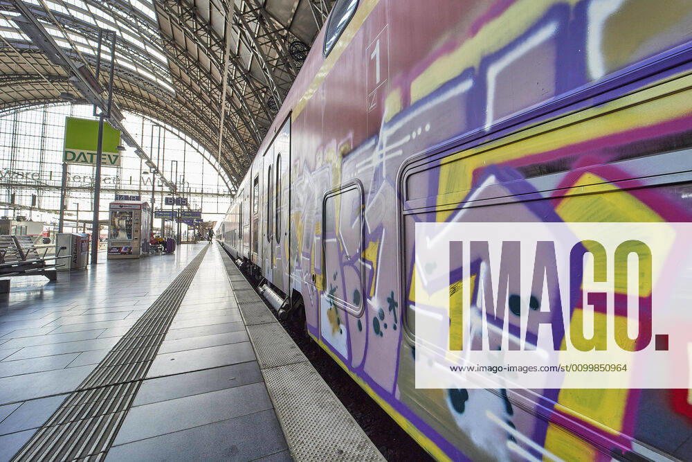 Afternoon at Frankfurt central station during the corona crisis Frankfurt am Main, 24 04 2020 Foto:xP.xFuturexImage
