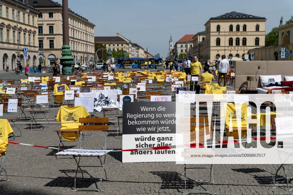 Munich, Odeonsplatz 24. April 2020 Demonstration for the support of the catering industry. The moth is Empty Chairs . For each restaurant, an empty chair stands on the Odeonsplatz as a representative. Munich - ZUMAv143 20200424_znp_v143_007