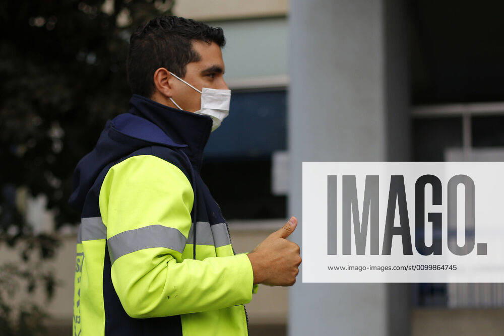 A paramedic is photographed at Carlos Van Buren Hospital in Valparaiso during the emergency by COVID 19 Raul Zamora Aton Chile, Valparaiso Chile Aton 414183