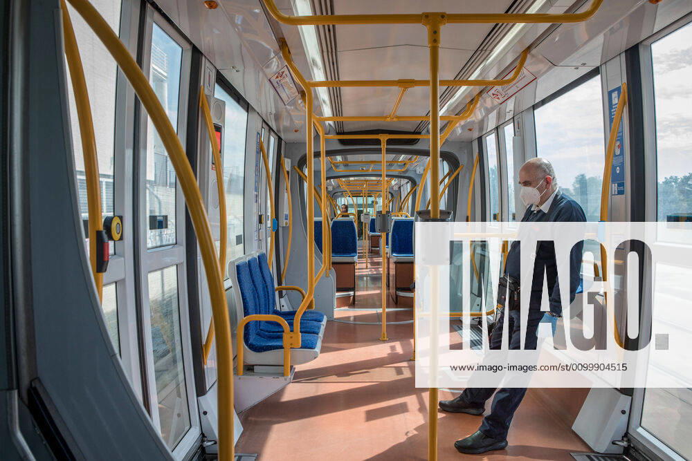 A nearly empty metro line during the covid 19 crisis..Day 41 of the state of alarm due to the Coronavirus health crisis. Spain has had more than 200,000 confirmed cases of COVID-19 and over 20,000 reported deaths. Daily deaths from coronavirus have dropped in the last 24 hours to 367, the lowest rate in a month. Madrid Spain - ZUMAs197 20200424_zaa_s197_215