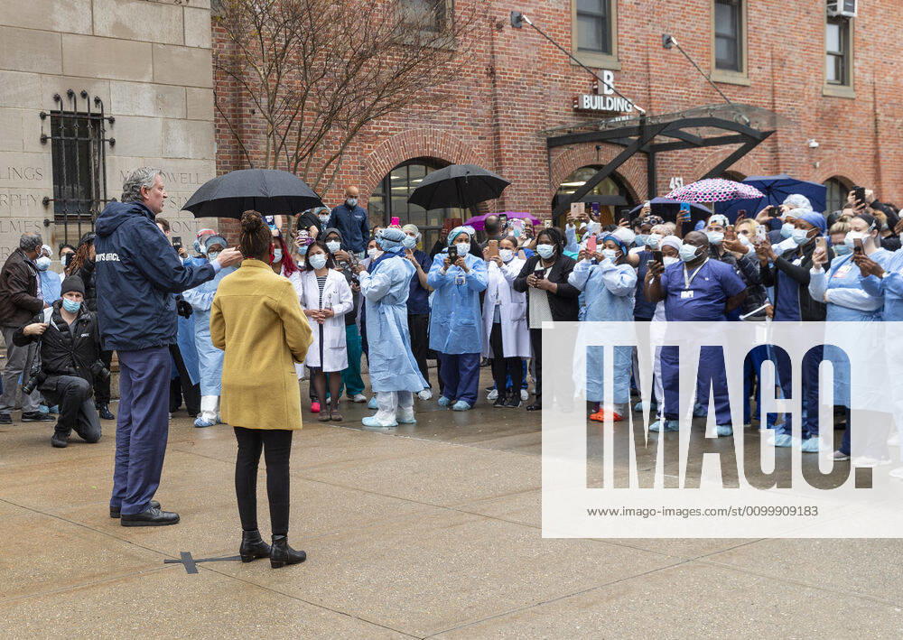 Daily life in New York amid COVID-19 pandemic Mayor Bill de Blasio and first lady Chirlane McCray thanking nurses, doctors, medical staff for their work during COVID-19 at Kings County Hospital New York New York United States