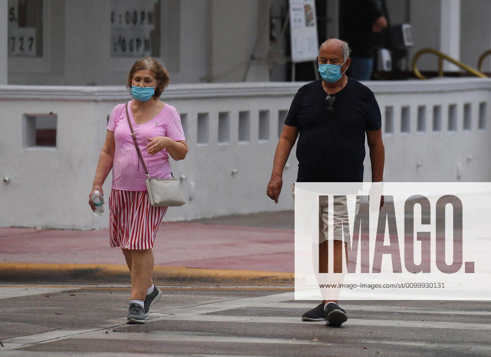 Coronavirus in den USA, Eindrücke aus Miami MIAMI, FL - APRIL 24: General view of South Beach as all the stores have been closed due to the Coronavirus (COVID-19) pandemic on April 24, 2020 in Miami Florida.