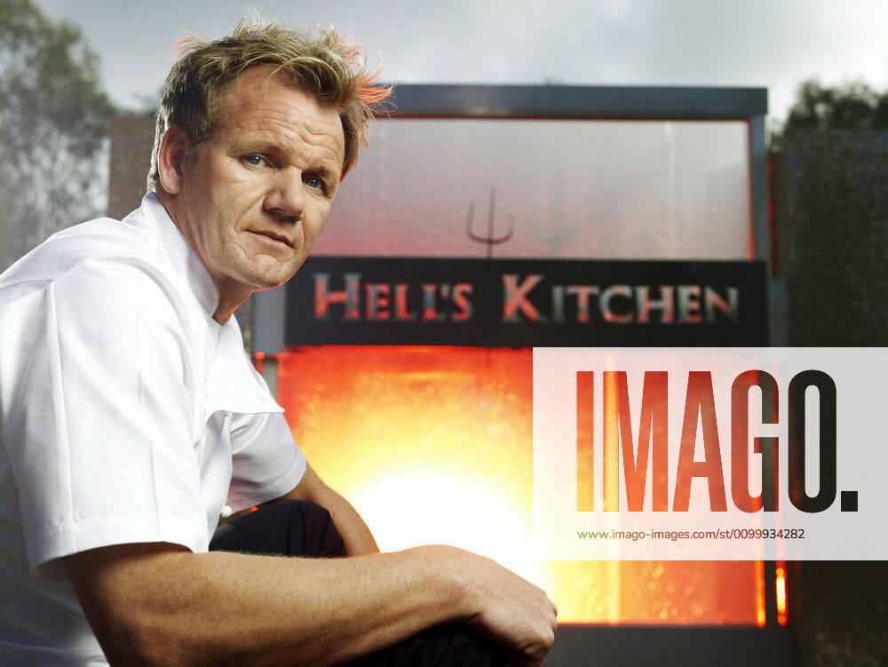 HELL S KITCHEN, Chef Gordon Ramsay, (Season 5), 2005-. photo: Patrick Ecclesine TM and Copyright 20th Century Fox Film Corp. All rights reserved, Courtesy: Everett Collection 20thCentFox Courtesy Everett Collection !ACHTUNG AUFNAHMEDATUM GESCHÄTZT! PUBLICATIONXNOTxINxCANxCHNxFRAxITAxJPNxNORxPOLxRUSxESPxUKxUSA