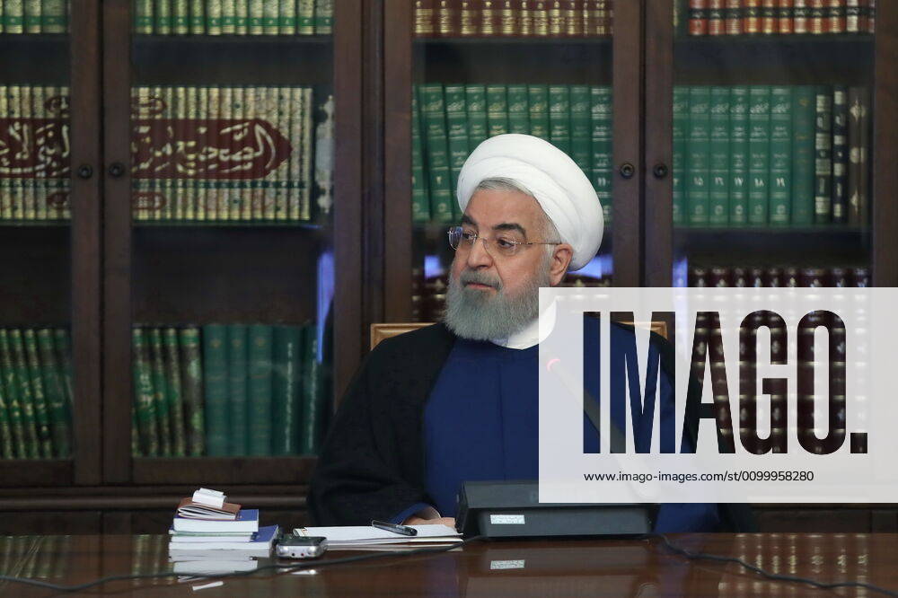 Iranian President, HASSAN ROUHANI, attends National Committee on Combating Coronavirus (COVID-19) meeting in Tehran, Iran. Tehran Iran - ZUMAi98_ 20200425_zih_i98_005