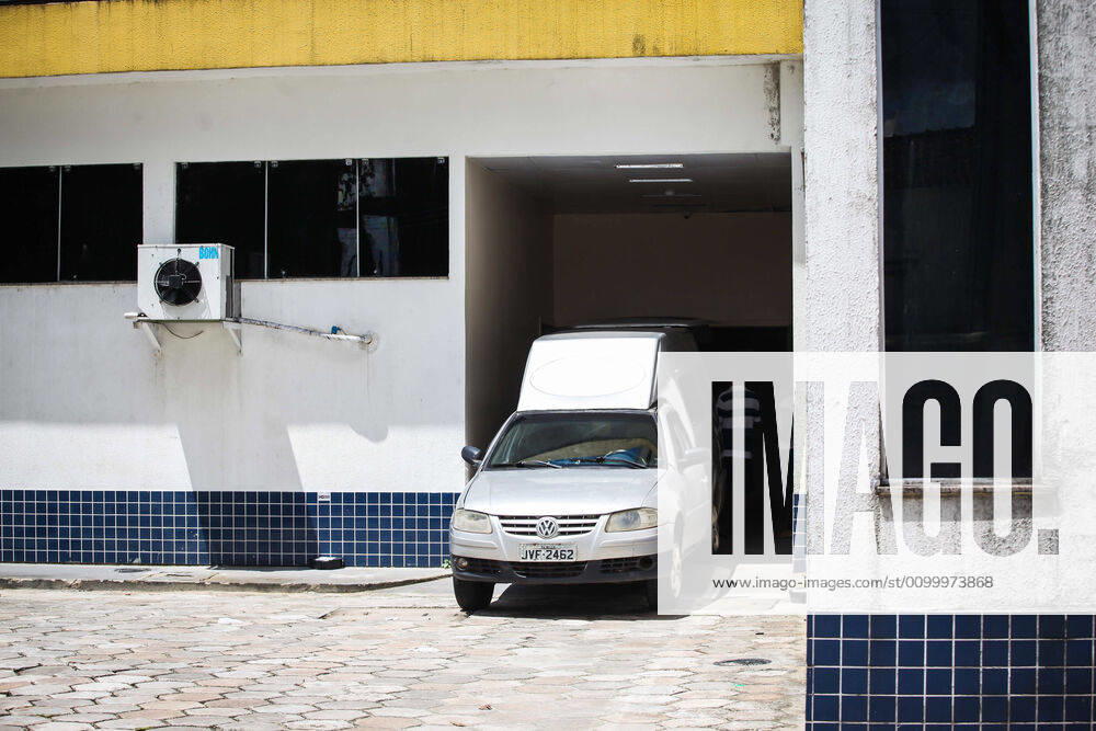 BELÉM, PA - 25.04.2020: UPA EM BELÉM CORONAVÍRUS - UPA da Marambaia in Belém do Pará was filled with suspicious bodies of COVID 19 on the ground this week, city hall admits that the system is already full. x1907225x FilipexBispo
