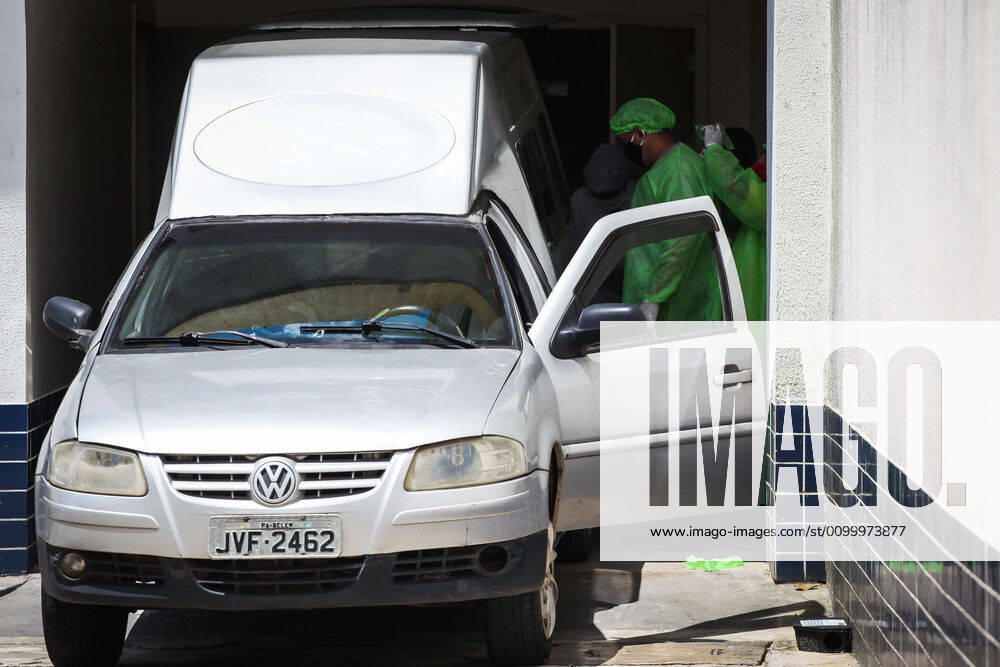 BELÉM, PA - 25.04.2020: UPA EM BELÉM CORONAVÍRUS - UPA da Marambaia in Belém do Pará was filled with suspicious bodies of COVID 19 on the ground this week, city hall admits that the system is already full. x1907230x FilipexBispo