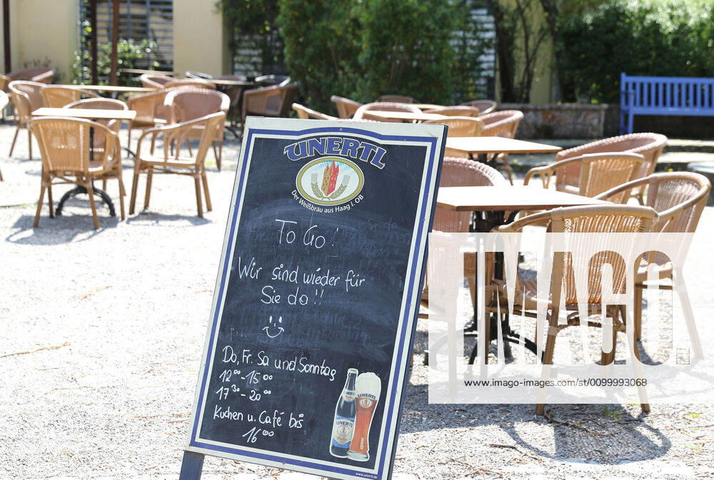 Corona crisis Distance rules Cafe advertises for customers who take cake, coffee and food with them in Schondorf am Ammersee, Schondorf am Ammersee Bavaria Germany Beach promenade