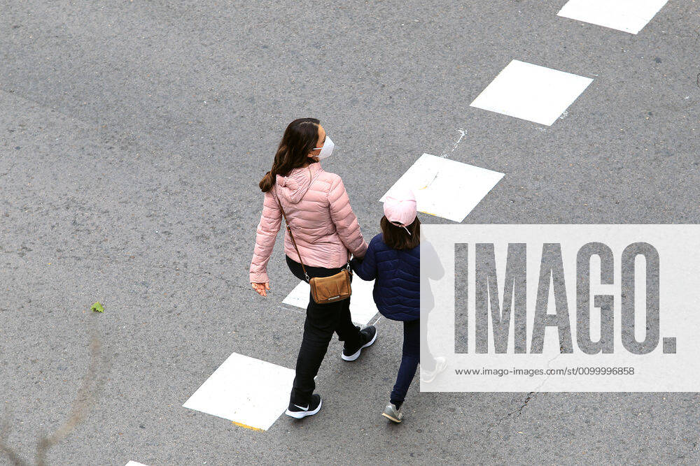 Children begin to go outside on April 26 in Madrid, Spain. (2020042601)