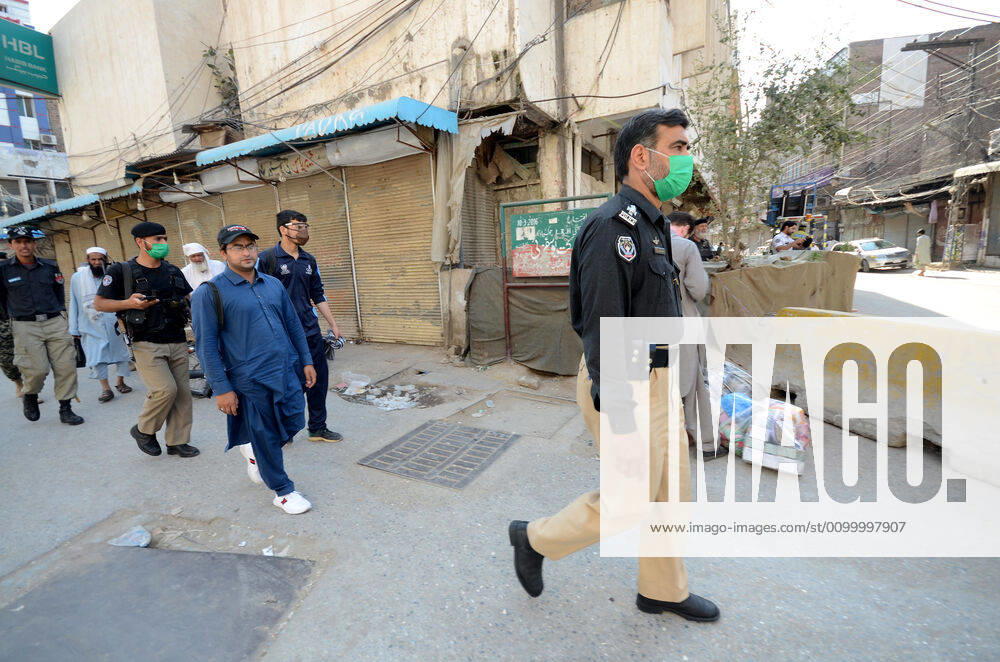 Pakistan: Police officials closing shops Police officials closing shops in the city for precautionary measures to prevent corona virus. Authorities appealed for people to avoid public gatherings to curb the spread of the corona virus and close shops until four o clock in the month of Ramadan. Peshawar Khyber Pakhtunkhwa Pakistan