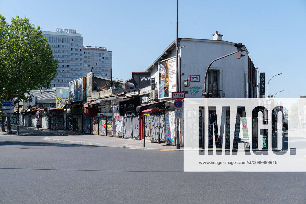 Paris, FR: (INT) Covid-19:Empty Paris. April 26,2020, Paris,France:Some touristic hotspots in Paris city like Cafe Les Deux Magots, Arc de Triomphe et Champs-Elysees, Champs-Elysees, Jardin du Luxembours, Pont Alexandre III, La Sorbonne , Marche aux puces,Montmartre street continued to be very empty during this covid-19 pandemic this Sunday. ..Credit: Thenews2 Paris - ZUMAn293 20200426_znp_n293_012