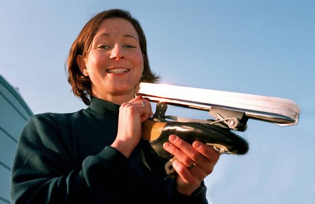 Claudia Pechstein (Deutschland) Eisschnellauf Damen Eisschnelllauf 2002, Eisschnellaufen, Eisschnelllaufen Shooting, Fotoshooting, Fototermin Einzelbild Sportforum Hohenschönhausen Berlin