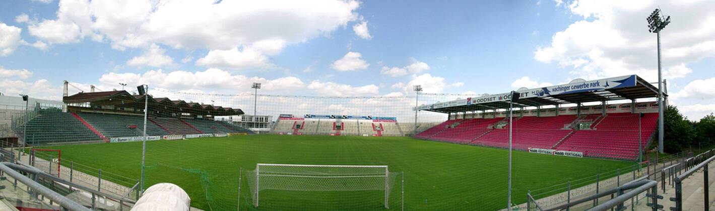 Fußball, Stadiongeschichte SpVgg Unterhaching Der Sportpark von Haching Fußball Herren Regionalliga Süd 2002 2003, 3. Liga, SpVgg Unterhaching Einzelbild Stadion am Sportpark Unterhaching