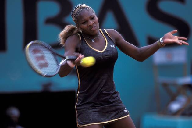 Serena Williams (USA) - Vorhand Tennis Damen French Open 2002, Grand Slam, WTA-Tour, Sand, Sandplatz, Sandplatztennis, Sandplatzturnier, Vdia Einzelbild Roland Garros Paris Dynamik,