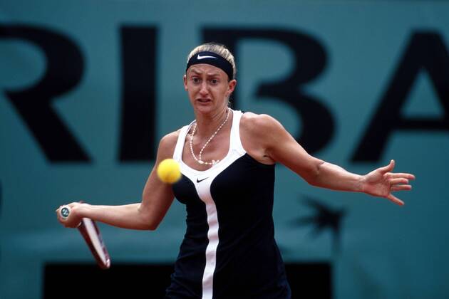 Mary Pierce (Frankreich) - Vorhand Tennis Damen French Open 2000, WTA-Tour, Grand Slam, Sand, Sandplatz, Sandplatztennis, Sandplatzturnier Einzelbild Roland Garros Paris Dynamik,