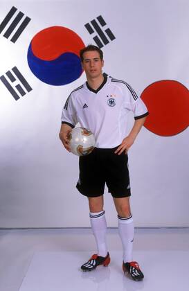 Lars Ricken (Deutschland) - Vorfreude auf die Weltmeisterschaft 2002 in Japan und Südkorea Fußball Herren Shooting 2002, Fotoshooting, Fototermin, Nationalmannschaft, Nationalteam, Nationaltrikot Einzelbild München