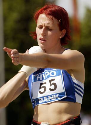 Sonja Kesselschläger (Deutschland) - Kugelstoßen Leichtathletik Damen Internationales Mehrkampfmeeting 2003, Mehrkampf-Meeting, Siebenkampf Einzelbild Götzis
