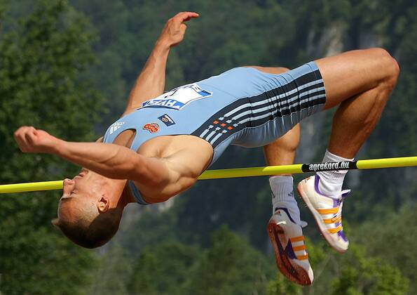 Roman Sebrle (Tschechien) - Hochsprung Leichtathletik Herren Internationales Mehrkampfmeeting 2003, Mehrkampf-Meeting, Zehnkampf Einzelbild Götzis Dynamik,