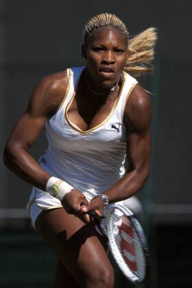 Serena Williams (USA) Tennis Damen All England Championships 2002, Grand Slam, WTA-Tour, Einzelbild Wimbledon London Dynamik, Sinnlichkeit