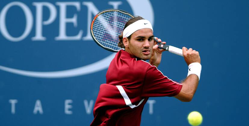 Roger Federer (Schweiz) - Rückhand Tennis Herren US-Open 2003, ATP-Tour, Grand Slam, Vdig Einzelbild Flushing Meadows, Meadow New York