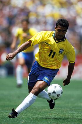 Romario (Brasilien) am Ball Fußball WM Herren Weltmeisterschaft 1994, Länderspiel, Nationalmannschaft, Nationalteam, Nationaltrikot, Vdia Einzelbild Palo Alto Dynamik,