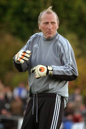 Torwart Wolfgang Kleff (Deutschland) während des Benefizspiels zugunsten der Fritz-WalterStiftung Fußball Herren Benefizspiel 2003, Benefiz, Vdig Einzelbild Flonheim