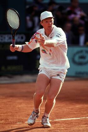 Jim Courier (USA) - Vorhand Tennis Herren French Open 1991, ATP-Tour, Grand Slam, Sand, Sandplatz, Sandplatztennis, Sandplatzturnier, Vdia, Einzelbild Roland Garros Paris